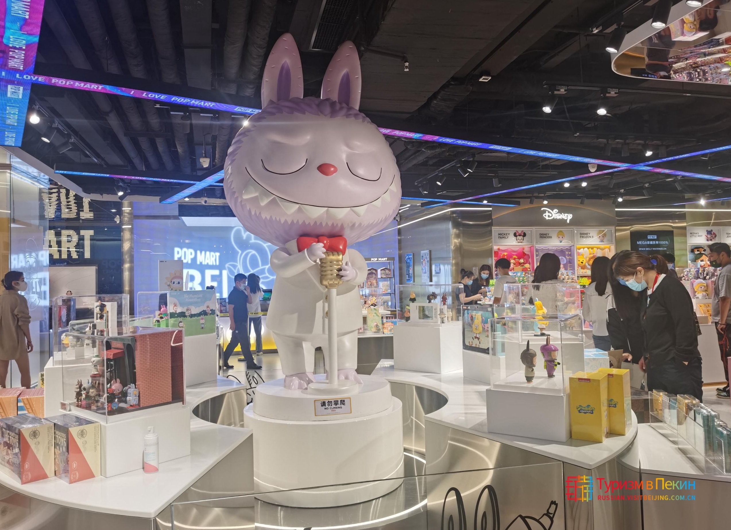 Китайский магазин игрушек Pop Mart, который обогнал по прибыли Газпром